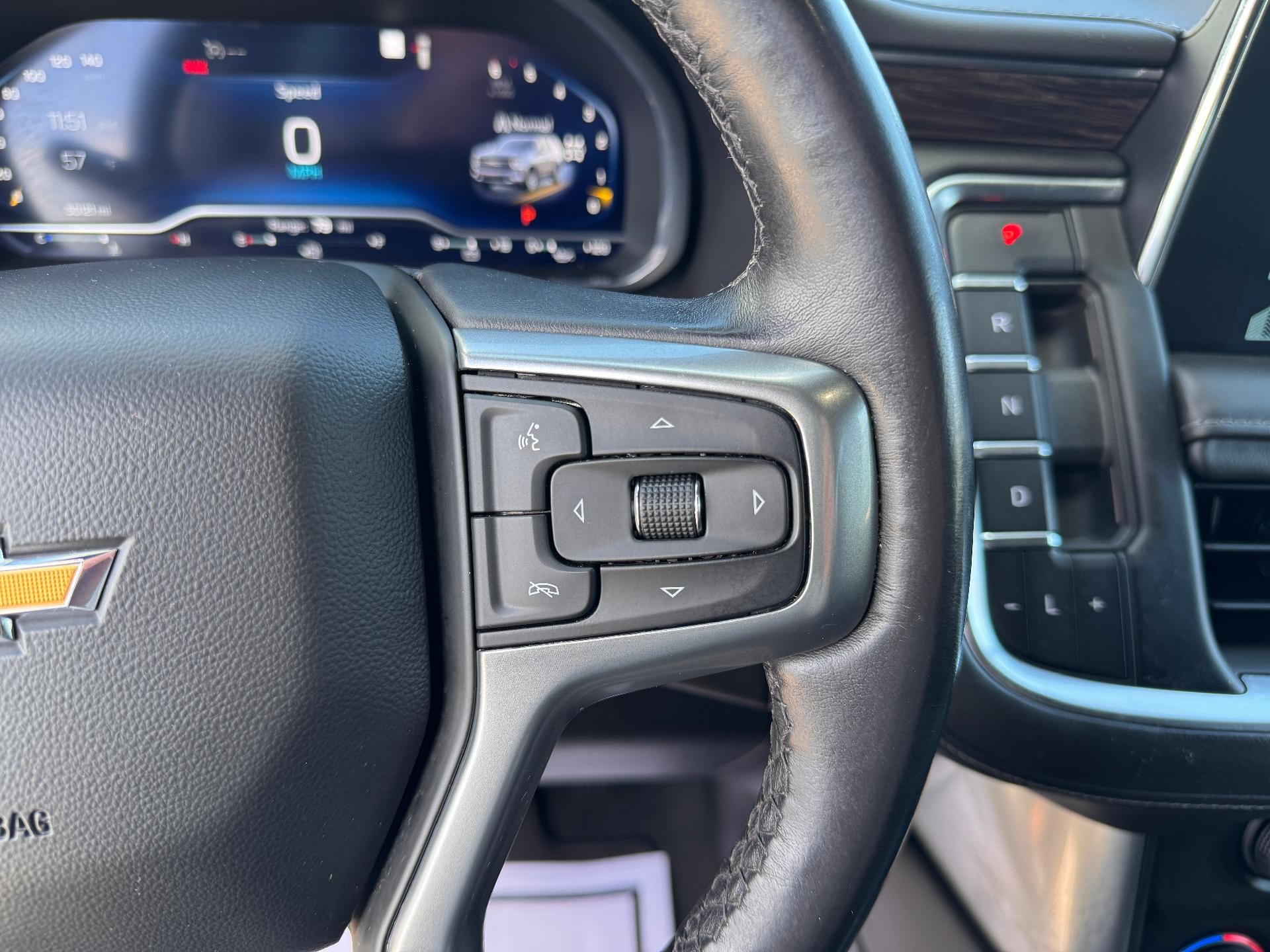 2022 Chevrolet Tahoe LT / 5.3 LITER V8 / MAX TOW PCKG / PANO SUNROOF / LOCAL TRADE / 50K MILES