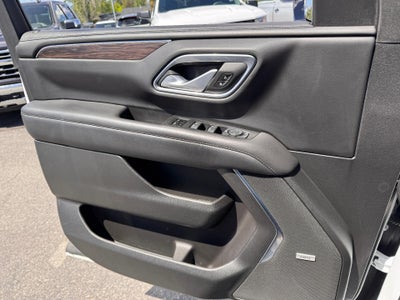 2022 Chevrolet Tahoe LT / 5.3 LITER V8 / MAX TOW PCKG / PANO SUNROOF / LOCAL TRADE / 50K MILES
