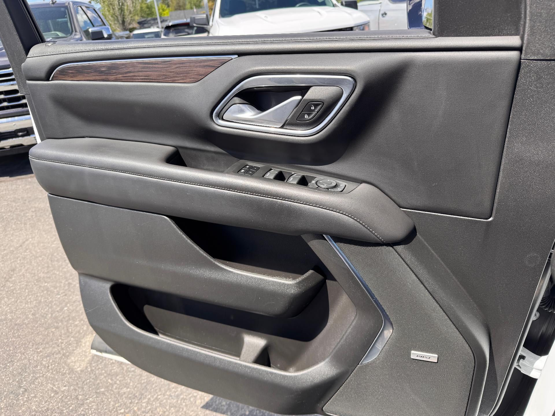 2022 Chevrolet Tahoe LT / 5.3 LITER V8 / MAX TOW PCKG / PANO SUNROOF / LOCAL TRADE / 50K MILES