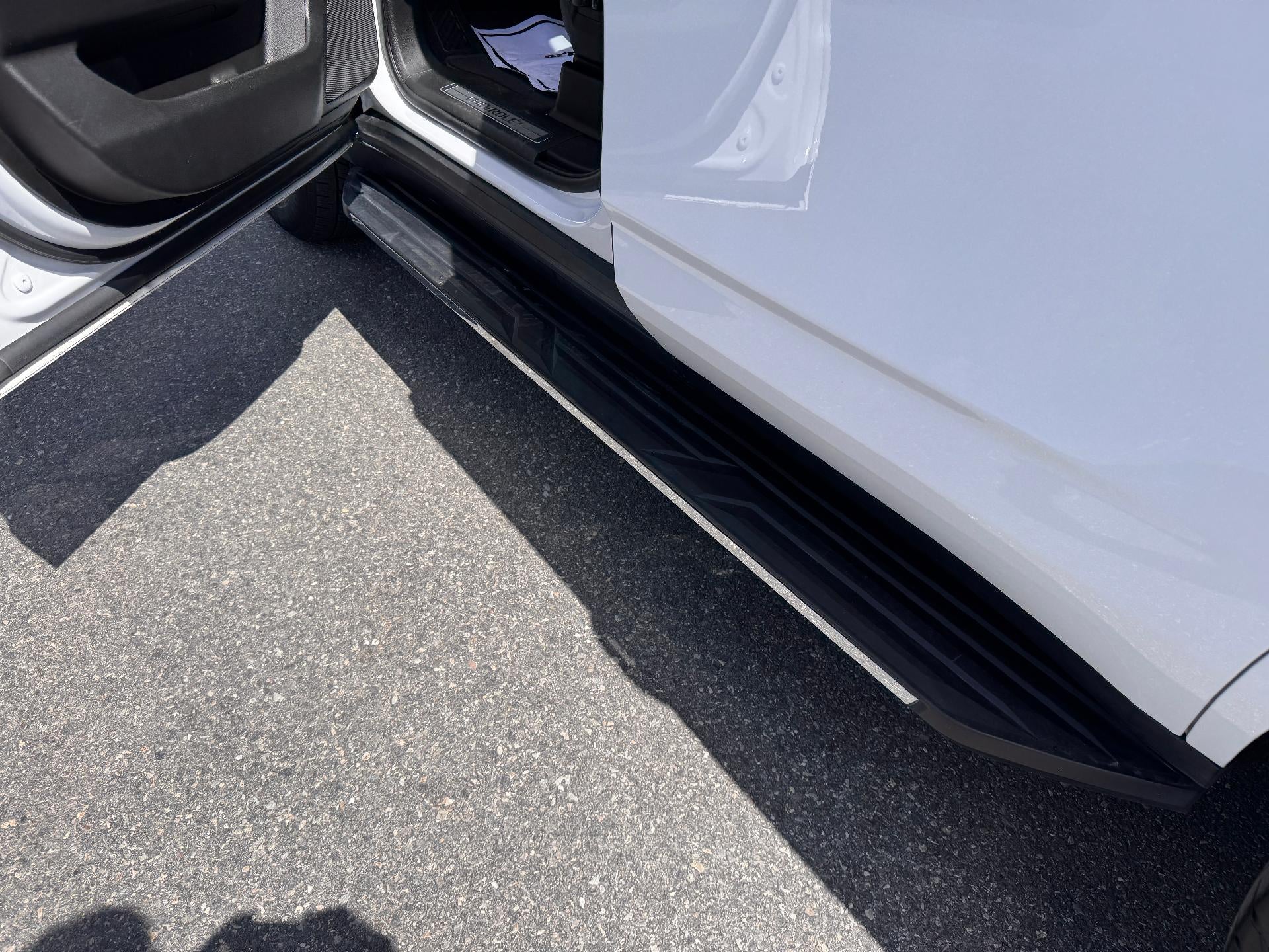 2022 Chevrolet Tahoe LT / 5.3 LITER V8 / MAX TOW PCKG / PANO SUNROOF / LOCAL TRADE / 50K MILES