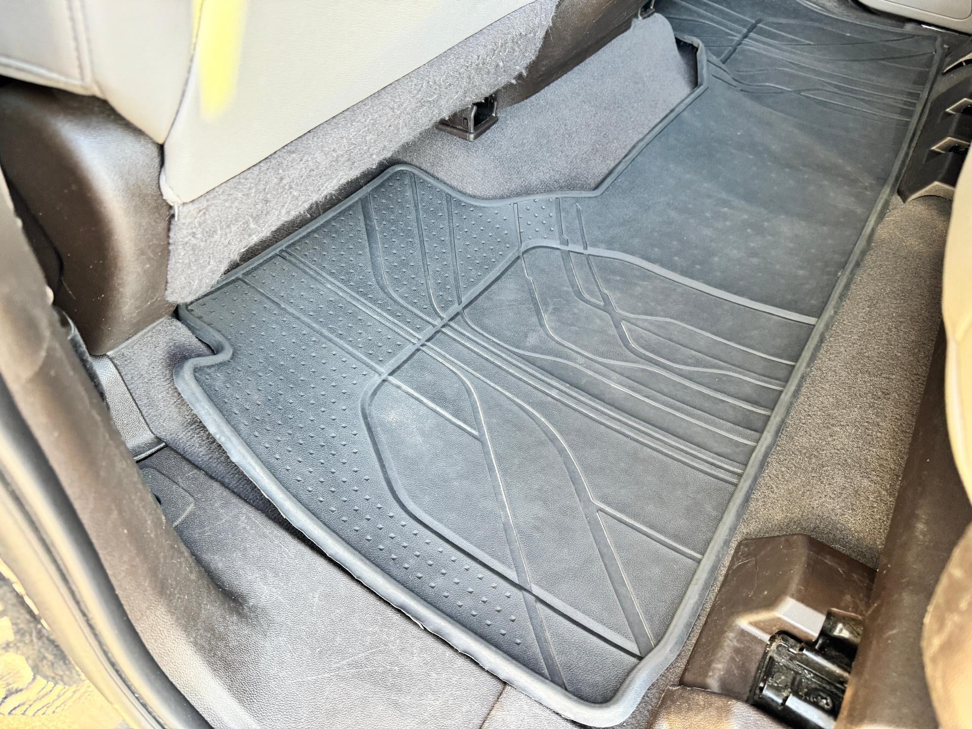 2022 Chevrolet Tahoe Z71 OFF ROAD / 5.3 LITER V8 / PANO SUNROOF / MAX TOW / LUXURY PCKG / LOCAL TRADE