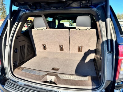 2022 Chevrolet Tahoe Z71 OFF ROAD / 5.3 LITER V8 / PANO SUNROOF / MAX TOW / LUXURY PCKG / LOCAL TRADE