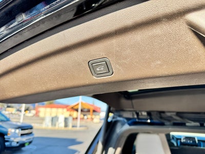 2022 Chevrolet Tahoe Z71 OFF ROAD / 5.3 LITER V8 / PANO SUNROOF / MAX TOW / LUXURY PCKG / LOCAL TRADE