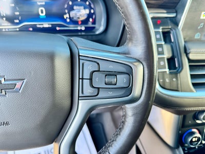 2022 Chevrolet Tahoe Z71 OFF ROAD / 5.3 LITER V8 / PANO SUNROOF / MAX TOW / LUXURY PCKG / LOCAL TRADE