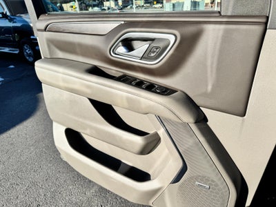 2022 Chevrolet Tahoe Z71 OFF ROAD / 5.3 LITER V8 / PANO SUNROOF / MAX TOW / LUXURY PCKG / LOCAL TRADE