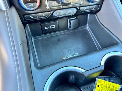 2022 Chevrolet Tahoe Z71 OFF ROAD / 5.3 LITER V8 / PANO SUNROOF / MAX TOW / LUXURY PCKG / LOCAL TRADE