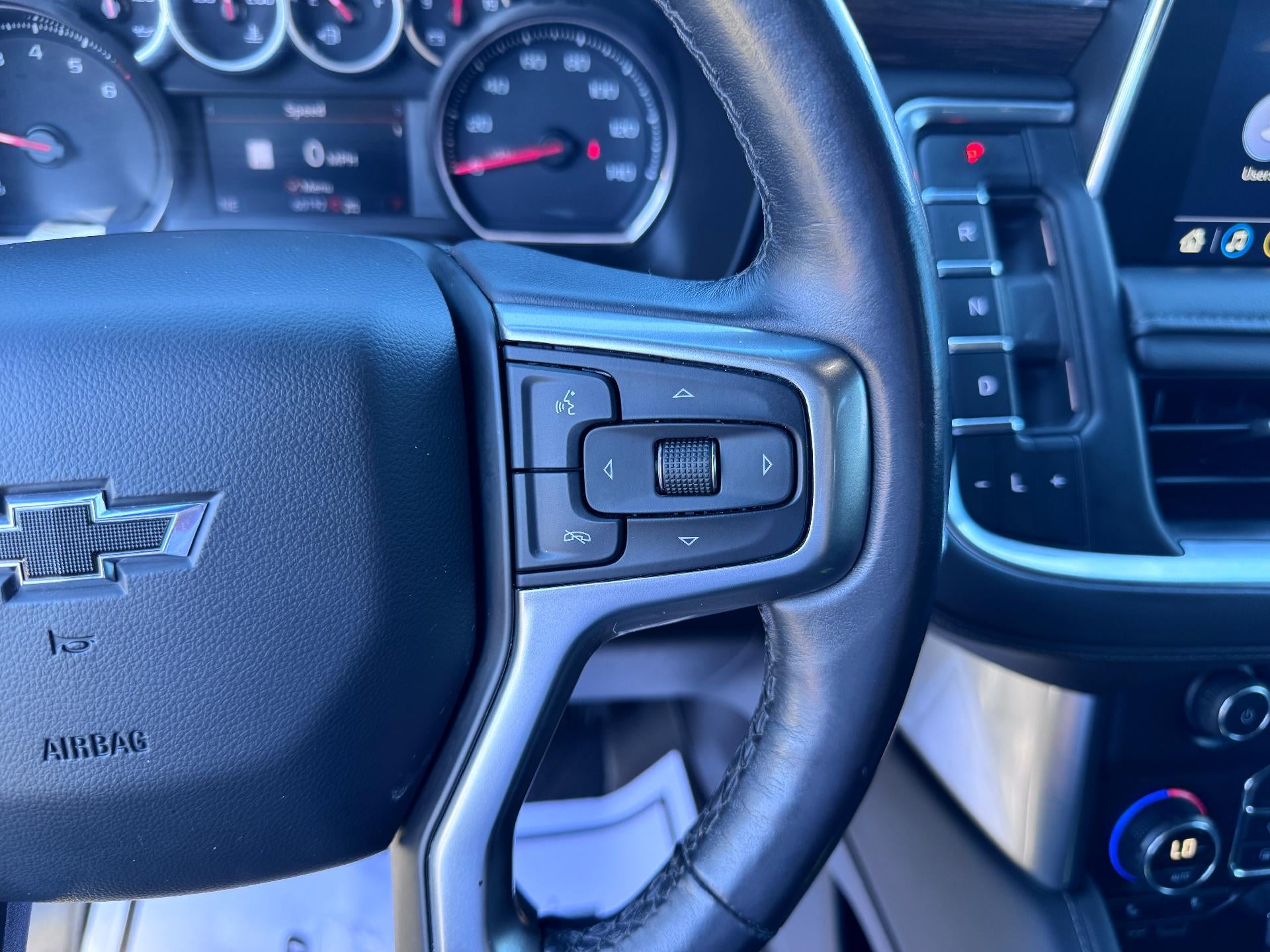 2021 Chevrolet Tahoe Z71 OFF ROAD / 5.3 LITER V8 / LUXURY PCKG / PANO SUNROOF / MAX TOW / 60K MILES