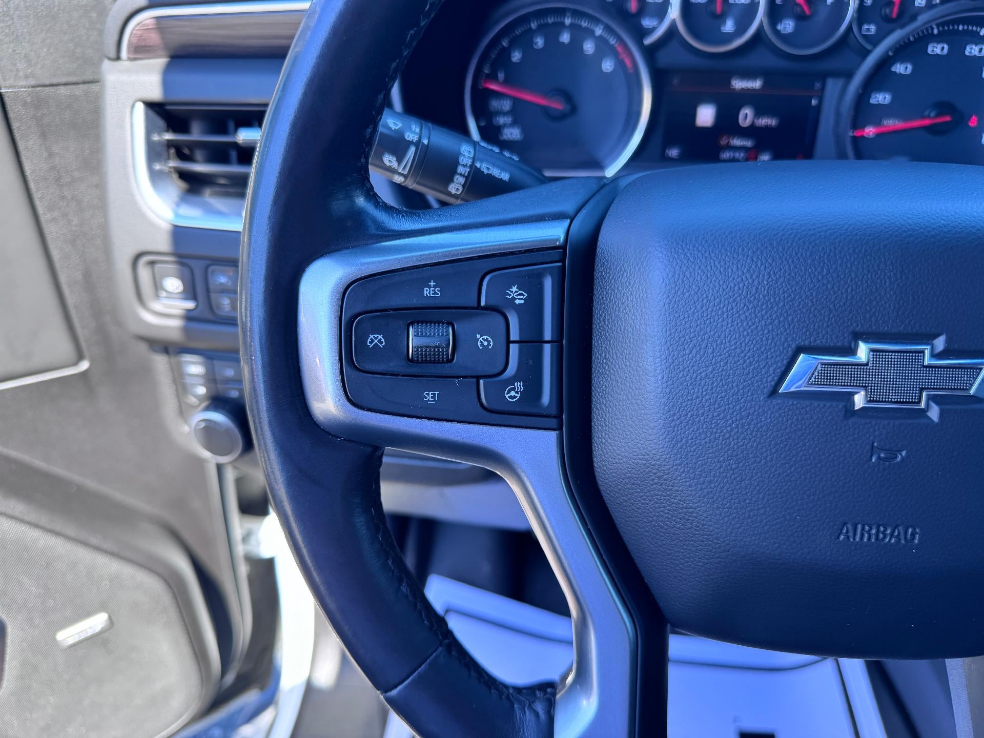 2021 Chevrolet Tahoe Z71 OFF ROAD / 5.3 LITER V8 / LUXURY PCKG / PANO SUNROOF / MAX TOW / 60K MILES