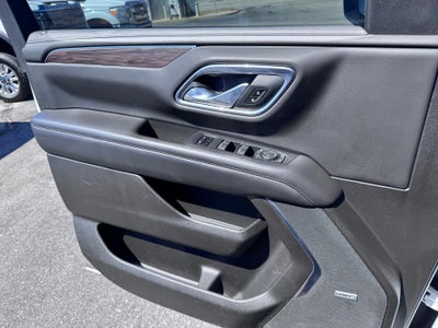 2021 Chevrolet Tahoe Z71 OFF ROAD / 5.3 LITER V8 / LUXURY PCKG / PANO SUNROOF / MAX TOW / 60K MILES