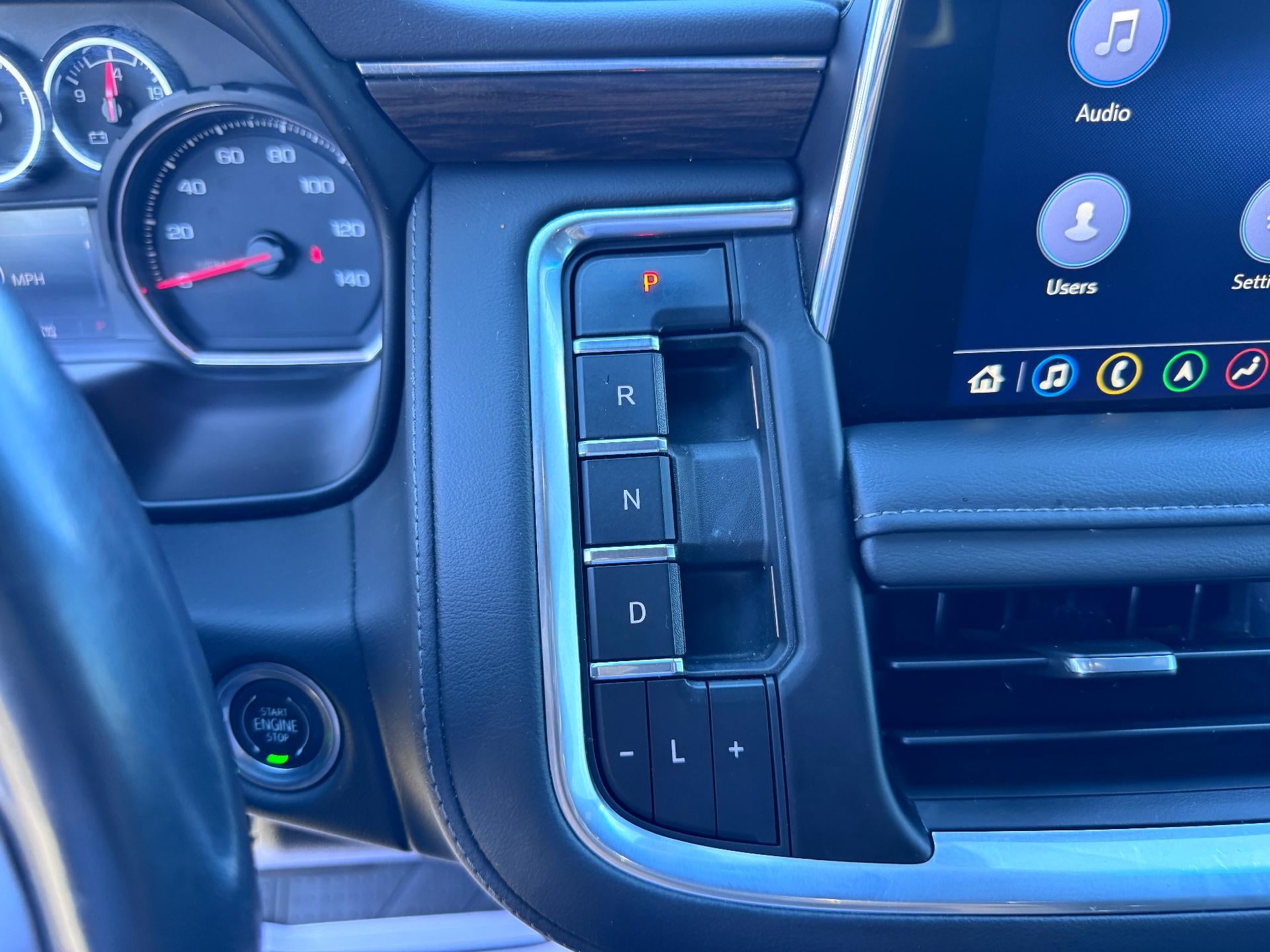 2021 Chevrolet Tahoe Z71 OFF ROAD / 5.3 LITER V8 / LUXURY PCKG / PANO SUNROOF / MAX TOW / 60K MILES