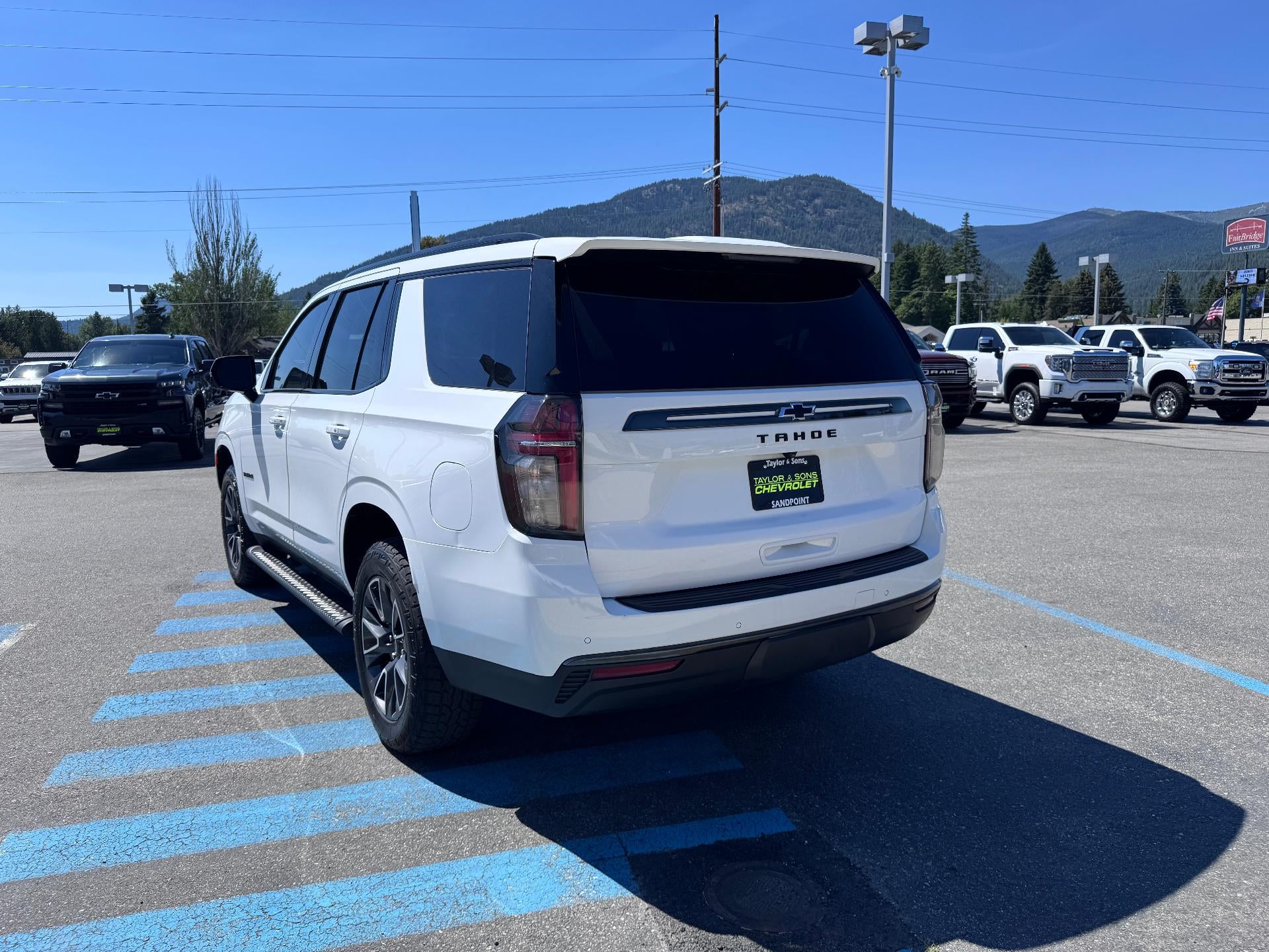 2021 Chevrolet Tahoe Z71 OFF ROAD / 5.3 LITER V8 / LUXURY PCKG / PANO SUNROOF / MAX TOW / 60K MILES