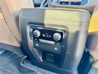 2024 Chevrolet Tahoe PREMIER / 6.2 LITER V8 / MAX TOW PCKG / SURROUND VISION / 1 OWNER / 23K MILES