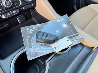 2024 Chevrolet Tahoe PREMIER / 6.2 LITER V8 / MAX TOW PCKG / SURROUND VISION / 1 OWNER / 23K MILES