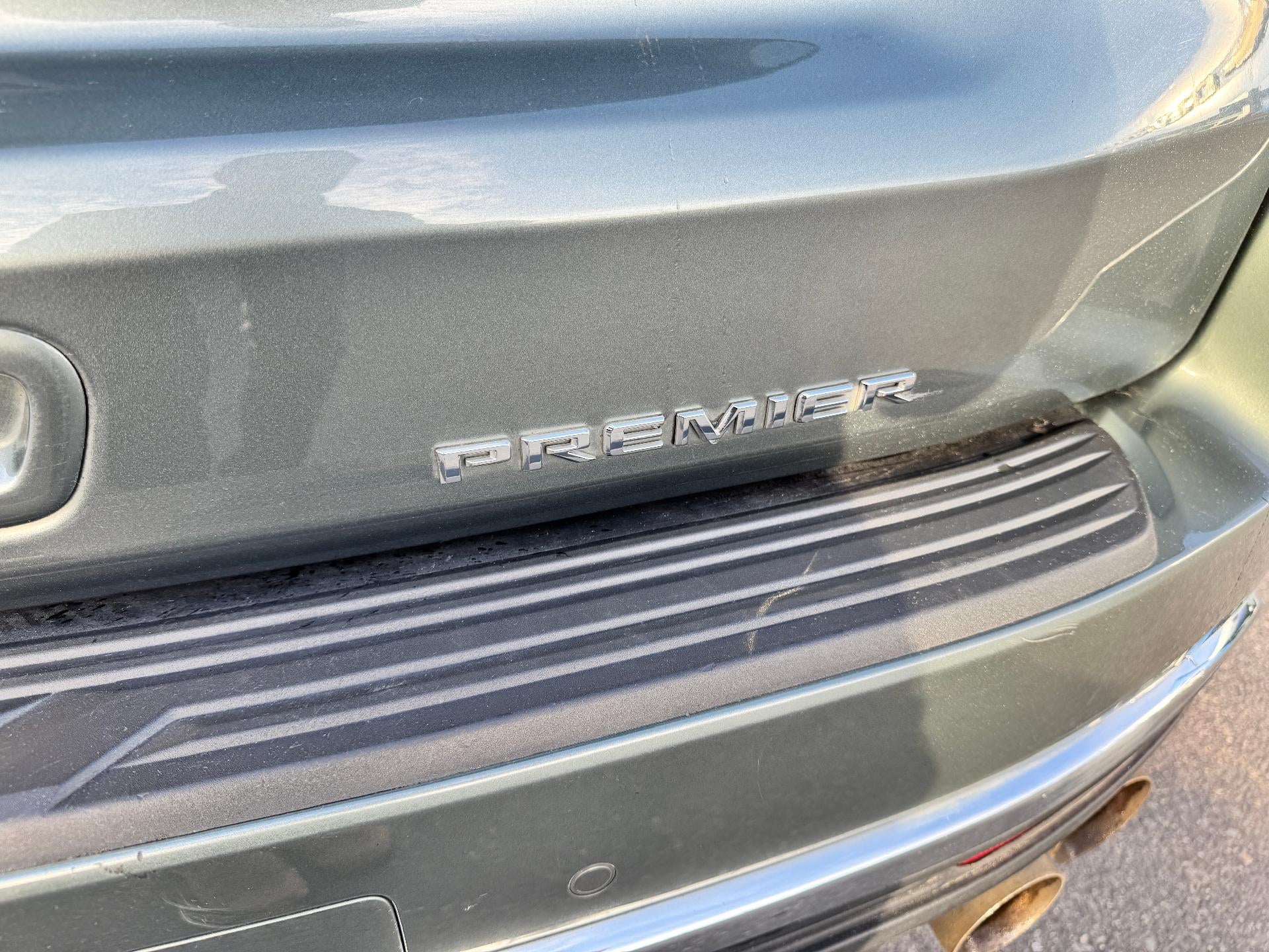 2024 Chevrolet Tahoe PREMIER / 6.2 LITER V8 / MAX TOW PCKG / SURROUND VISION / 1 OWNER / 23K MILES