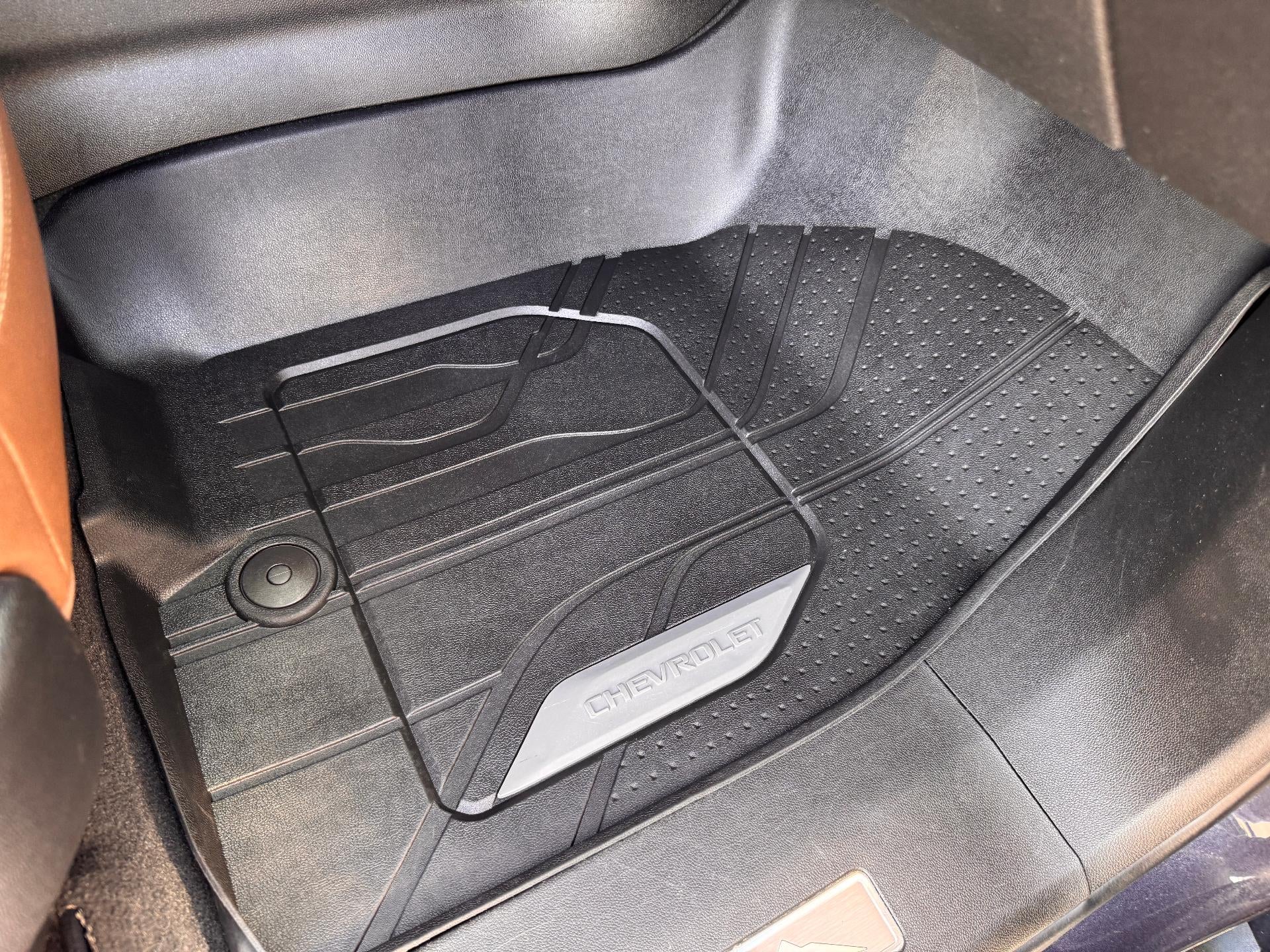 2023 Chevrolet Tahoe HIGH COUNTRY / 6.2 LITER V8 / PANO SUNROOF / 1 OWNER / LOCAL TRADE