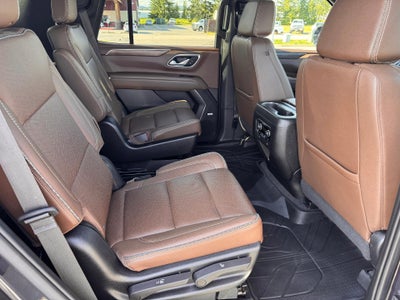 2023 Chevrolet Tahoe HIGH COUNTRY / 6.2 LITER V8 / PANO SUNROOF / 1 OWNER / LOCAL TRADE