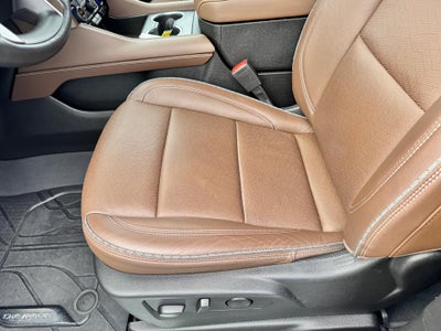 2024 Chevrolet Tahoe HIGH COUNTRY / 6.2 LITER V8 / PANO SUNROOF / SUPER CRUISE / REAR MEDIA / 1 OWNER / 15K MILES