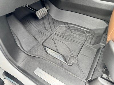 2024 Chevrolet Tahoe HIGH COUNTRY / 6.2 LITER V8 / PANO SUNROOF / SUPER CRUISE / REAR MEDIA / 1 OWNER / 15K MILES