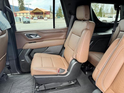 2024 Chevrolet Tahoe HIGH COUNTRY / 6.2 LITER V8 / PANO SUNROOF / SUPER CRUISE / REAR MEDIA / 1 OWNER / 15K MILES