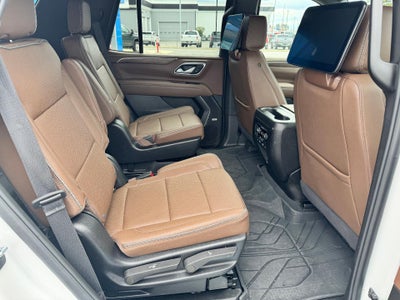 2024 Chevrolet Tahoe HIGH COUNTRY / 6.2 LITER V8 / PANO SUNROOF / SUPER CRUISE / REAR MEDIA / 1 OWNER / 15K MILES