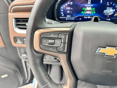 2024 Chevrolet Tahoe HIGH COUNTRY / 6.2 LITER V8 / PANO SUNROOF / SUPER CRUISE / REAR MEDIA / 1 OWNER / 15K MILES