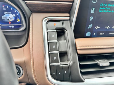 2024 Chevrolet Tahoe HIGH COUNTRY / 6.2 LITER V8 / PANO SUNROOF / SUPER CRUISE / REAR MEDIA / 1 OWNER / 15K MILES