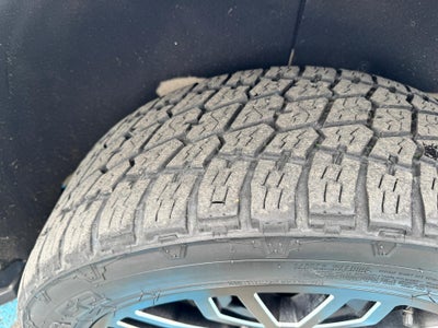 2024 Chevrolet Tahoe HIGH COUNTRY / 6.2 LITER V8 / PANO SUNROOF / SUPER CRUISE / REAR MEDIA / 1 OWNER / 15K MILES