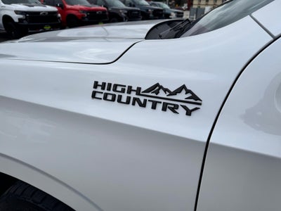 2024 Chevrolet Tahoe HIGH COUNTRY / 6.2 LITER V8 / PANO SUNROOF / SUPER CRUISE / REAR MEDIA / 1 OWNER / 15K MILES
