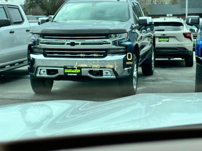 2024 Chevrolet Tahoe HIGH COUNTRY / 6.2 LITER V8 / PANO SUNROOF / SUPER CRUISE / REAR MEDIA / 1 OWNER / 15K MILES
