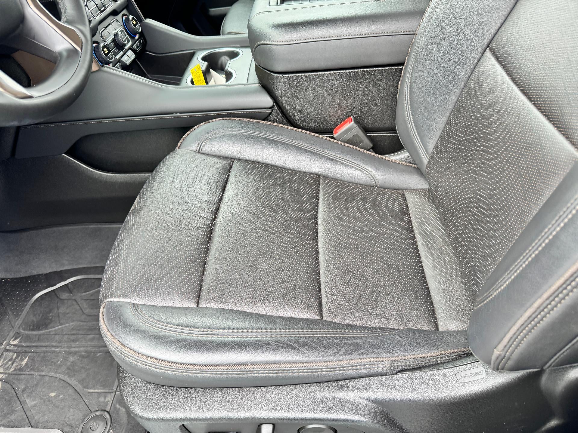 2024 Chevrolet Tahoe HIGH COUNTRY / 6.2 LITER V8 / ADAPTIVE CRUISE / 1 OWNER / LOCAL TRADE