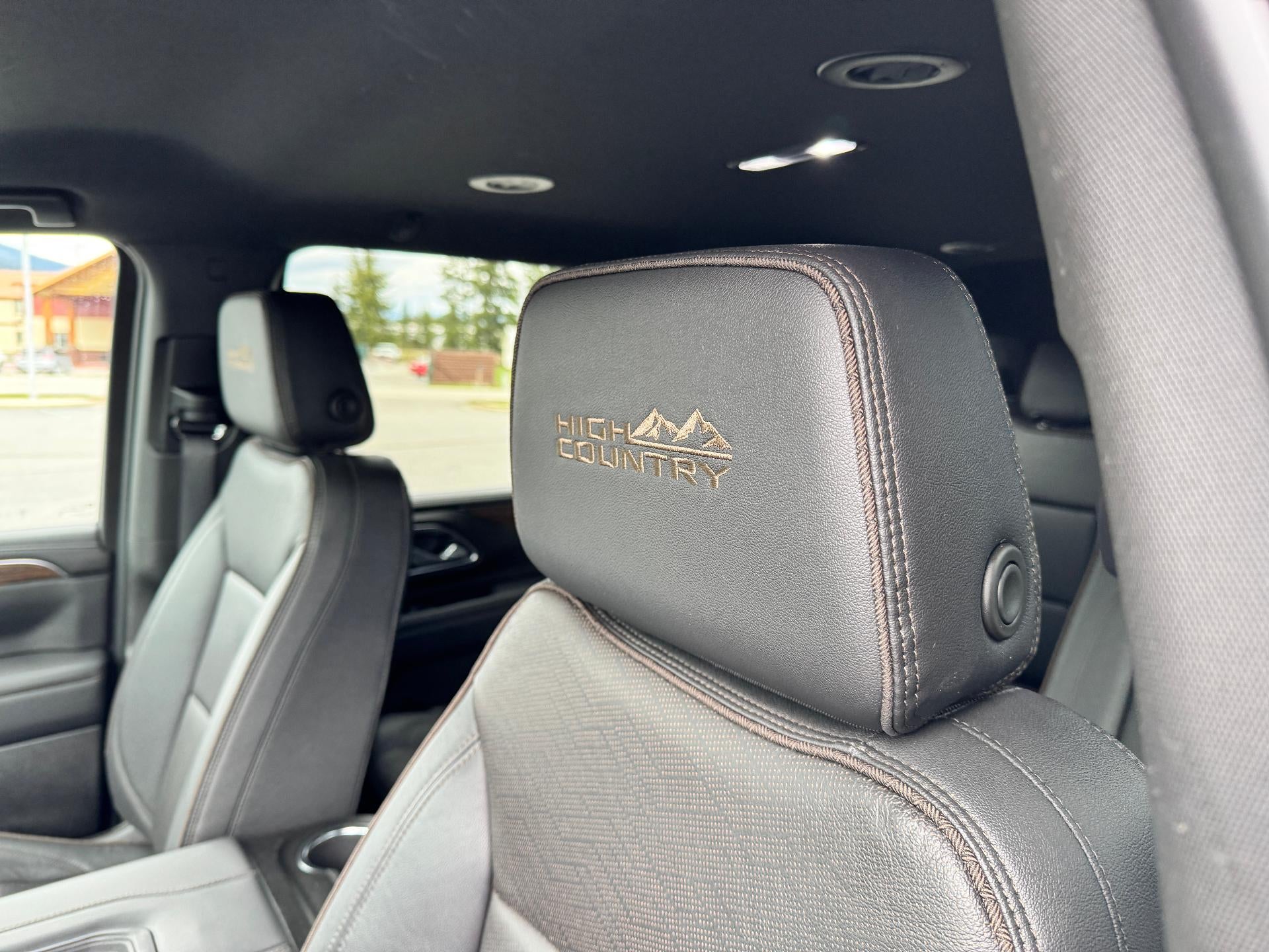 2024 Chevrolet Tahoe HIGH COUNTRY / 6.2 LITER V8 / ADAPTIVE CRUISE / 1 OWNER / LOCAL TRADE