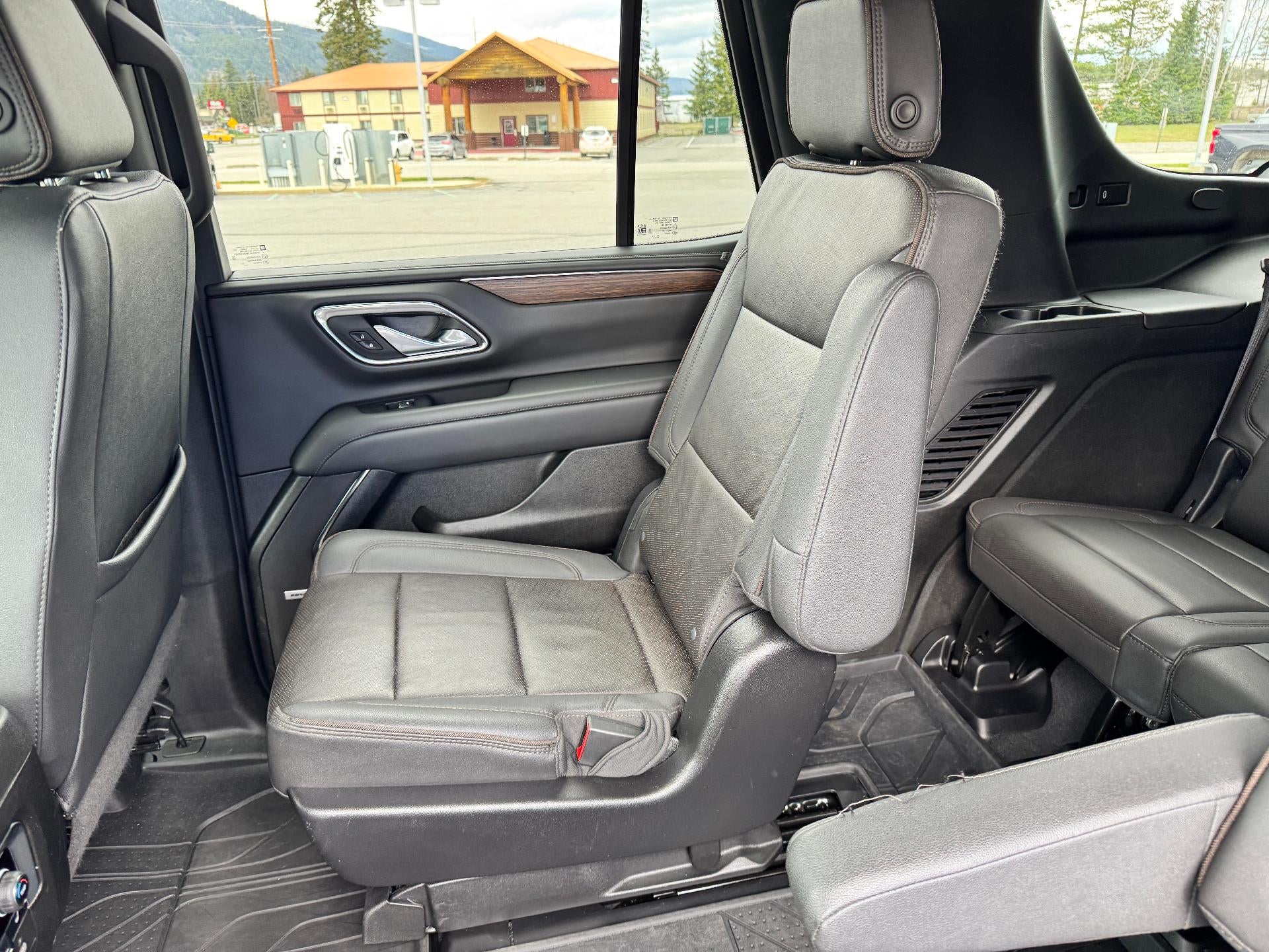 2024 Chevrolet Tahoe HIGH COUNTRY / 6.2 LITER V8 / ADAPTIVE CRUISE / 1 OWNER / LOCAL TRADE