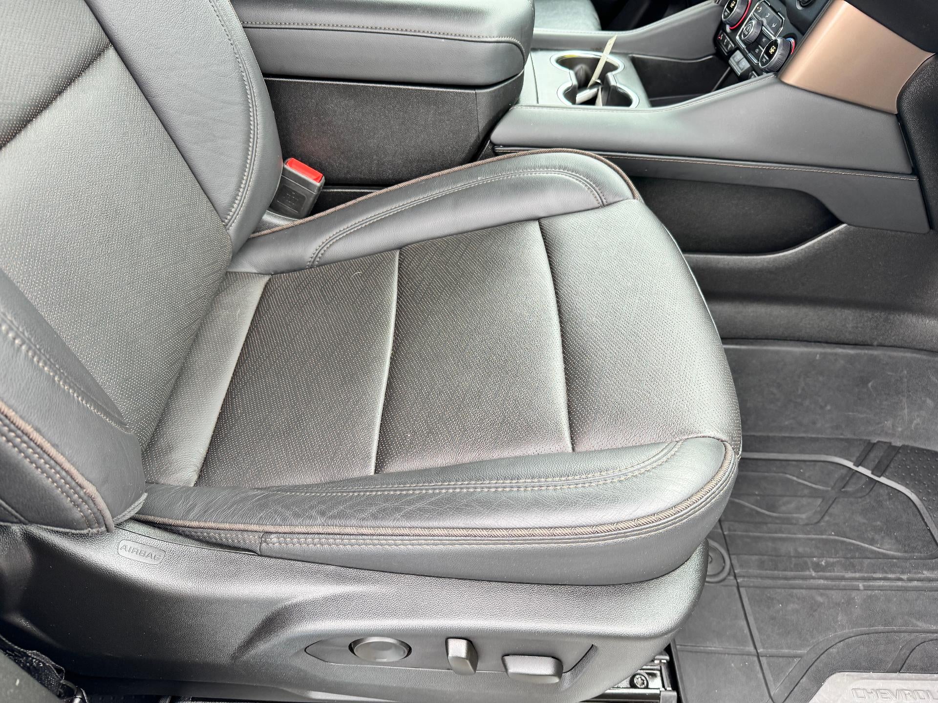 2024 Chevrolet Tahoe HIGH COUNTRY / 6.2 LITER V8 / ADAPTIVE CRUISE / 1 OWNER / LOCAL TRADE