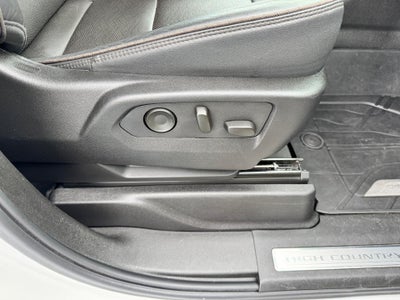 2024 Chevrolet Tahoe HIGH COUNTRY / 6.2 LITER V8 / ADAPTIVE CRUISE / 1 OWNER / LOCAL TRADE