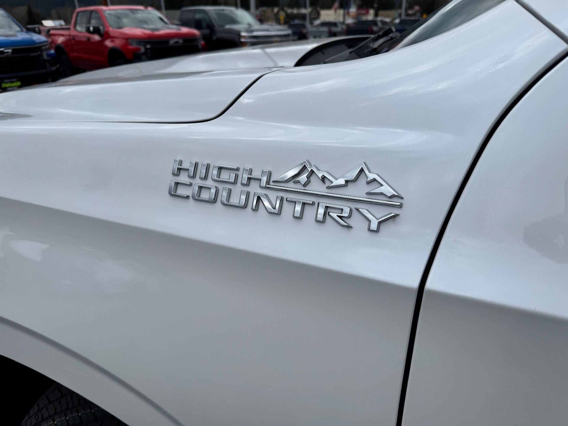 2024 Chevrolet Tahoe HIGH COUNTRY / 6.2 LITER V8 / ADAPTIVE CRUISE / 1 OWNER / LOCAL TRADE