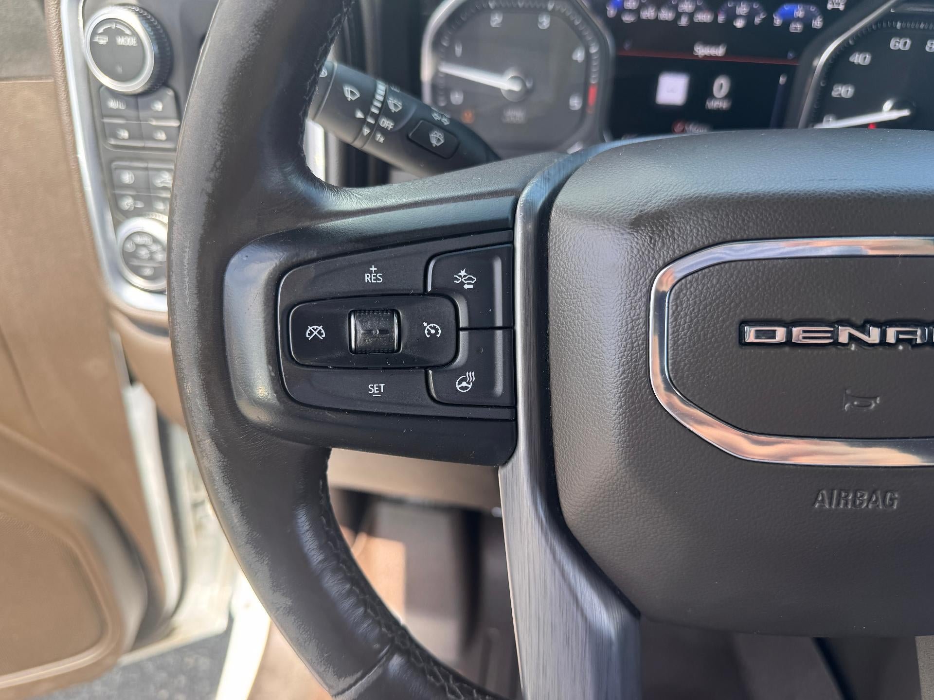2020 GMC Sierra 2500 HD DENALI / CREW / DMAX DIESEL / ULTIMATE PCKG / SHORT BOX / 1 OWNER TRADE