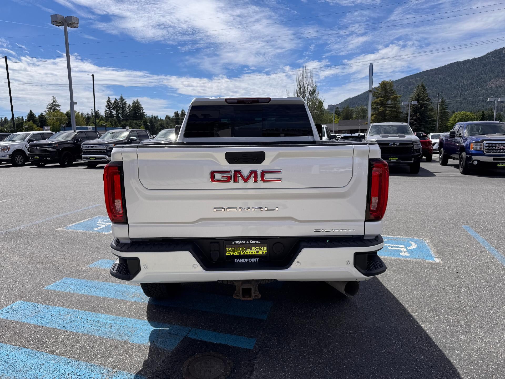 2020 GMC Sierra 2500 HD DENALI / CREW / DMAX DIESEL / ULTIMATE PCKG / SHORT BOX / 1 OWNER TRADE