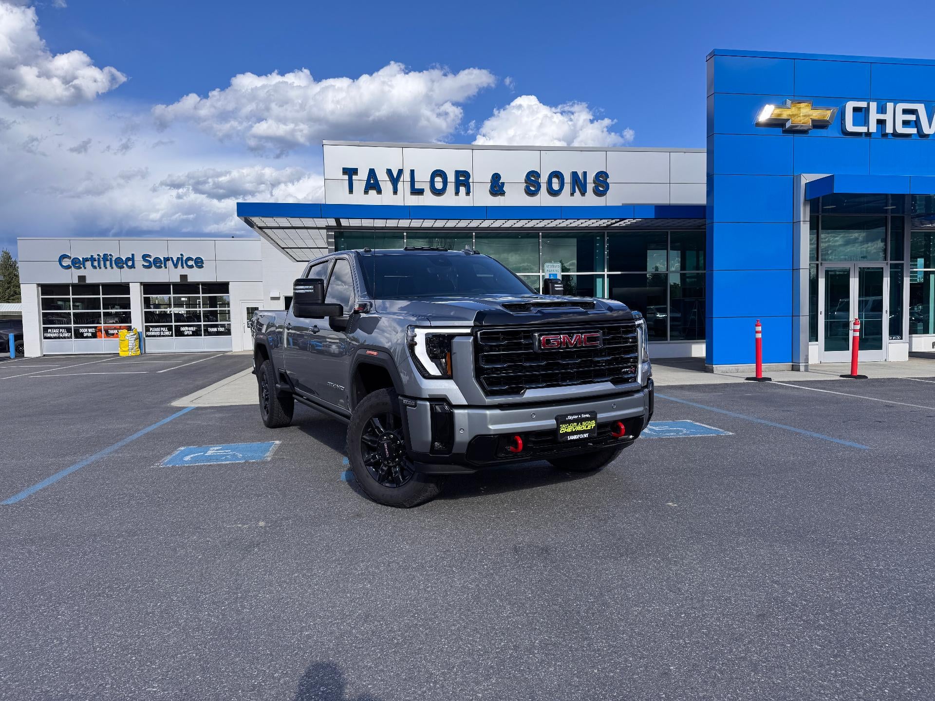 2025 GMC Sierra 4WD Crew Cab Standard Box AT4's photo