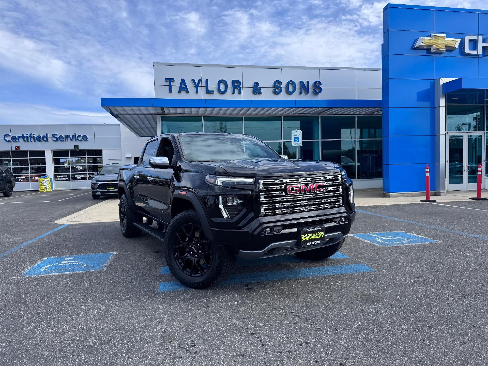 2025 GMC Canyon DENALI / CREW / 2.7 TURBOMAX / PANO SUNROOF / BLACK EDITION / 13K MILES