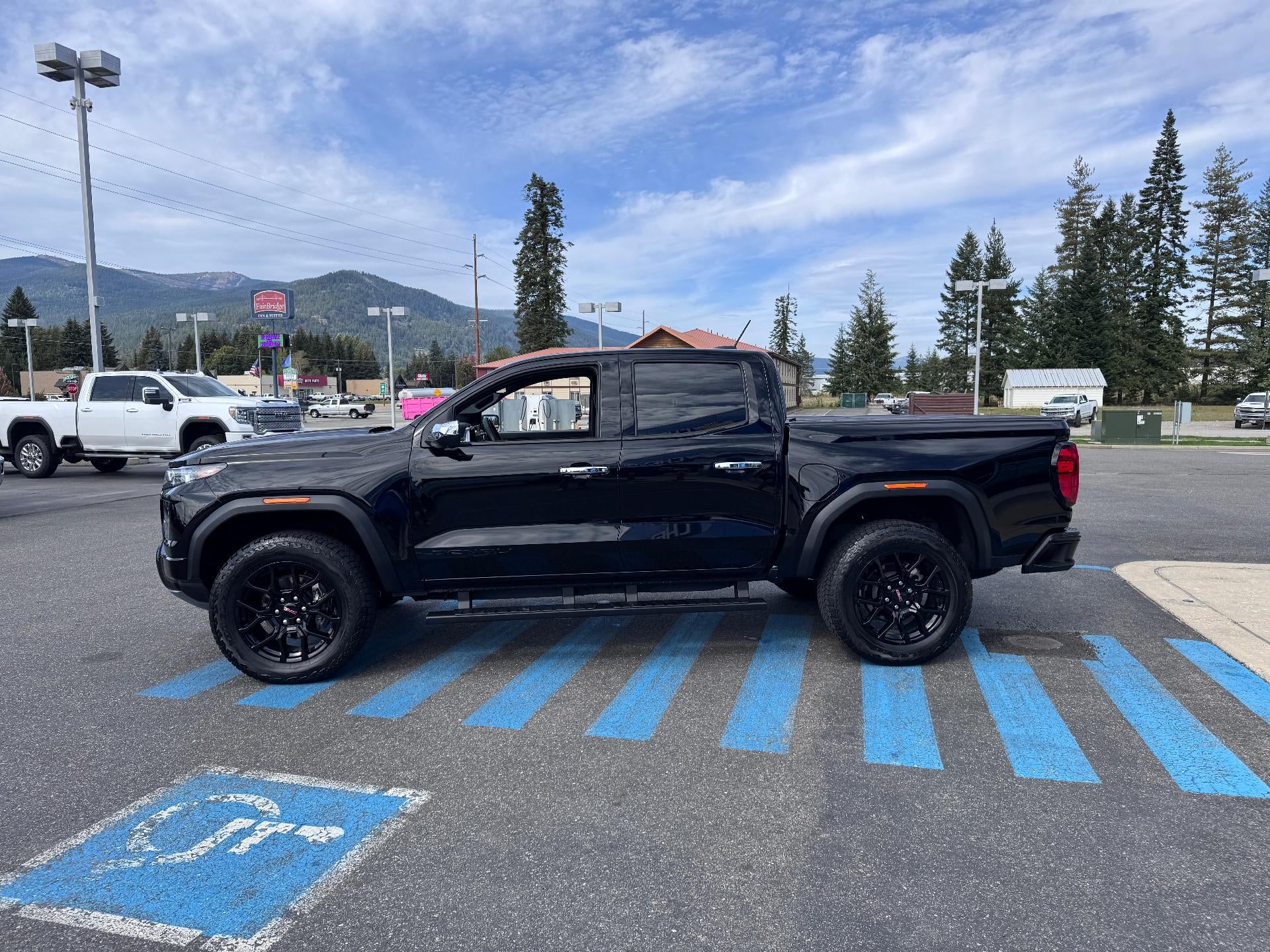 2025 GMC Canyon DENALI / CREW / 2.7 TURBOMAX / PANO SUNROOF / BLACK EDITION / 13K MILES