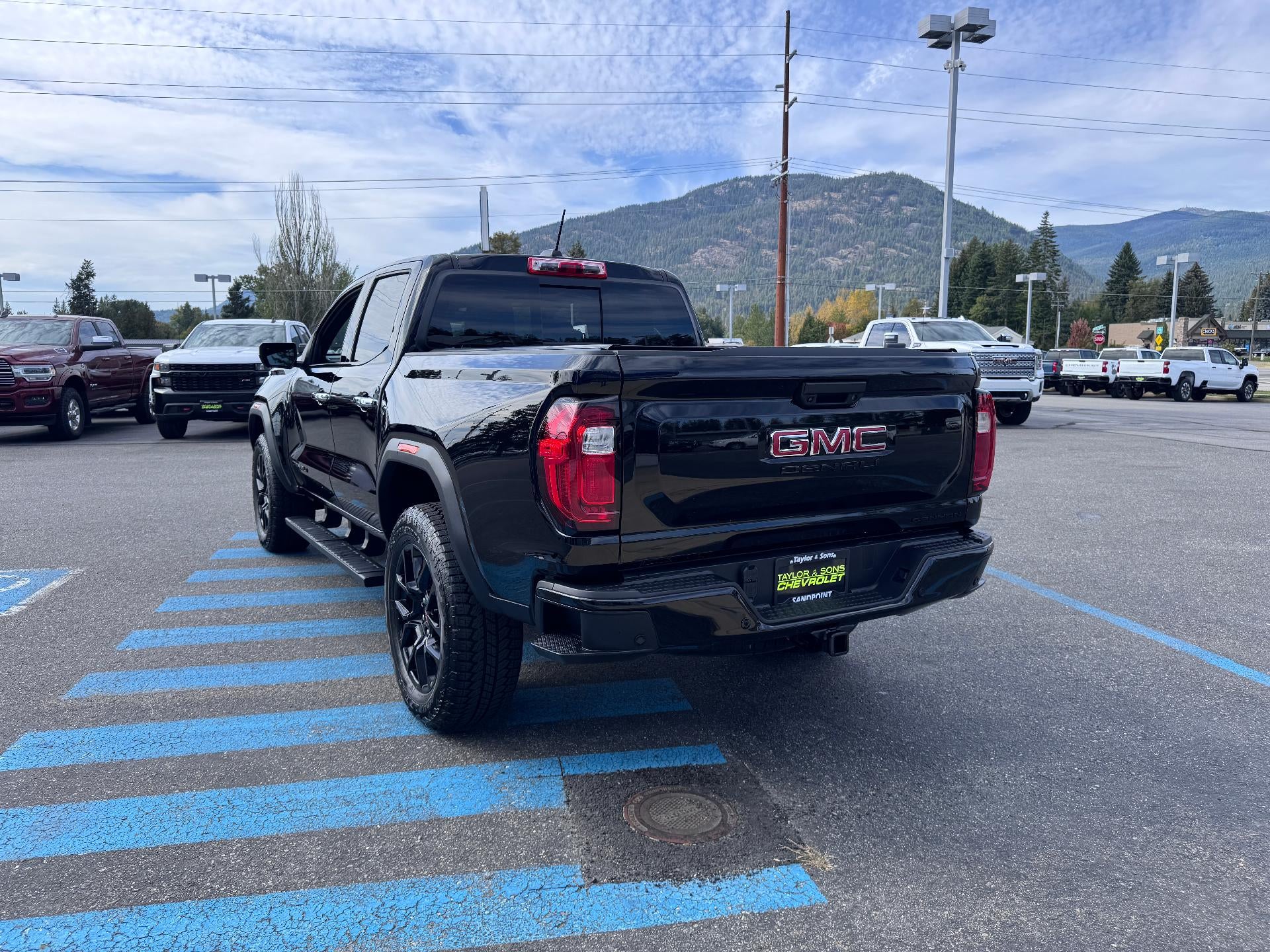 2025 GMC Canyon DENALI / CREW / 2.7 TURBOMAX / PANO SUNROOF / BLACK EDITION / 13K MILES