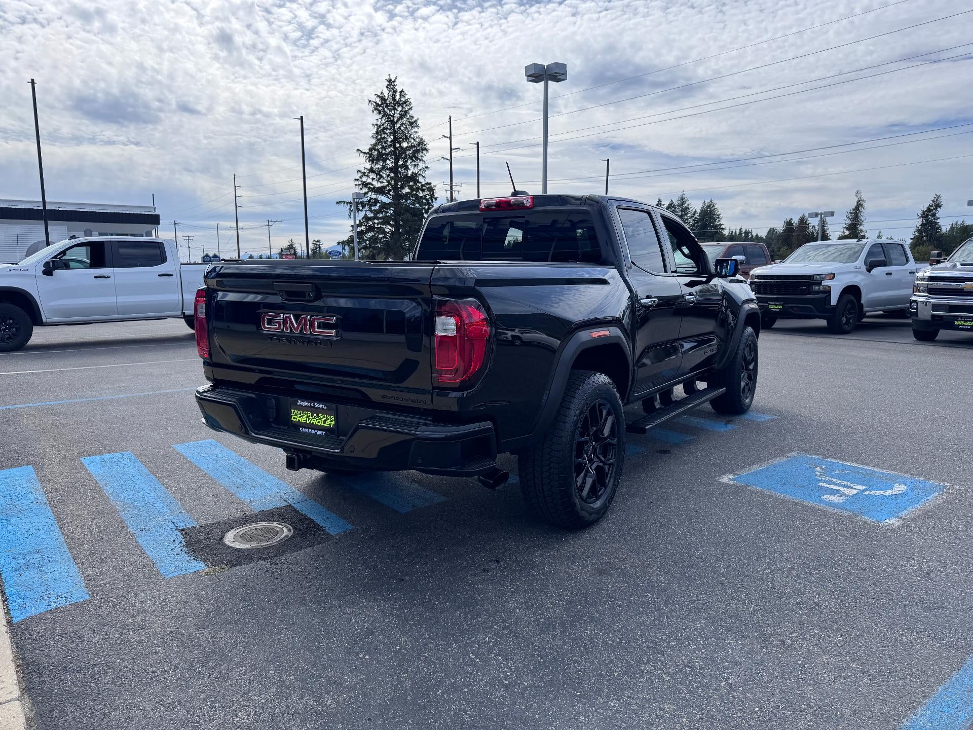 2025 GMC Canyon DENALI / CREW / 2.7 TURBOMAX / PANO SUNROOF / BLACK EDITION / 13K MILES