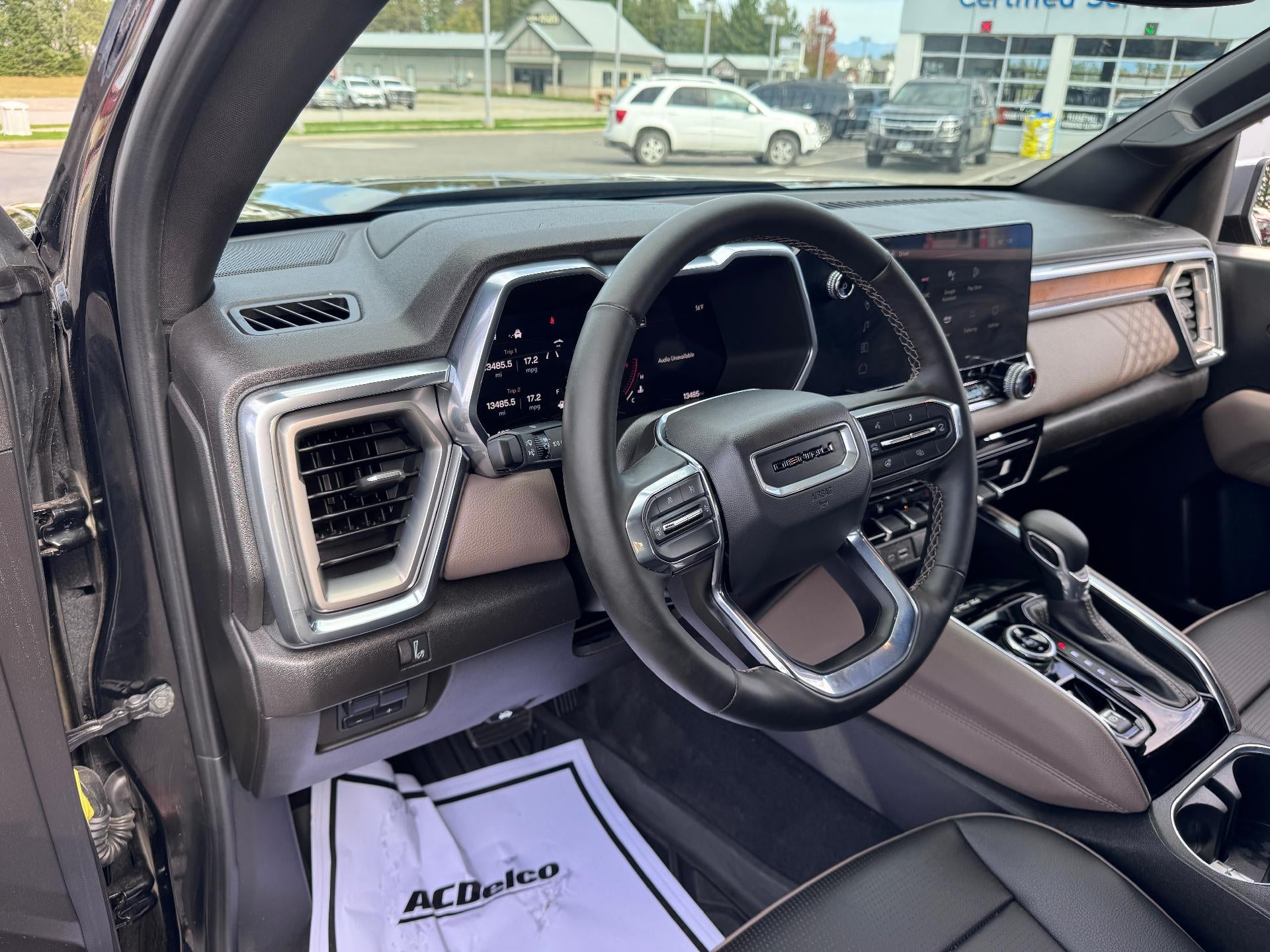 2025 GMC Canyon DENALI / CREW / 2.7 TURBOMAX / PANO SUNROOF / BLACK EDITION / 13K MILES