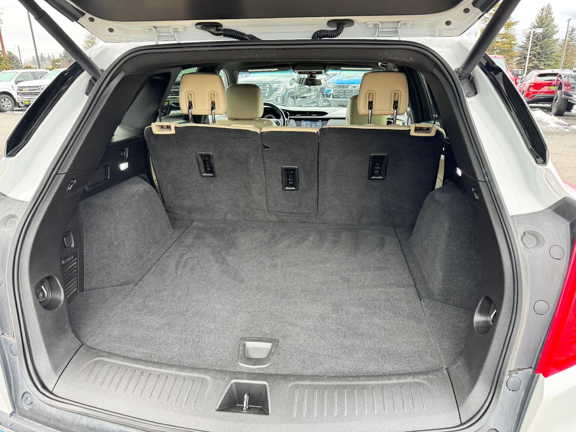 2019 Cadillac XT5 ALL WHEEL DRIVE / LEATHER / HEATED SEATS / LOCAL TRADE / 58K MILES