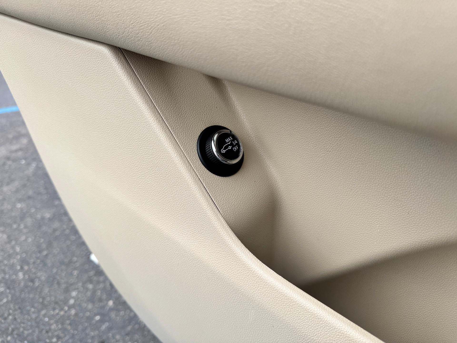 2019 Cadillac XT5 ALL WHEEL DRIVE / LEATHER / HEATED SEATS / LOCAL TRADE / 58K MILES