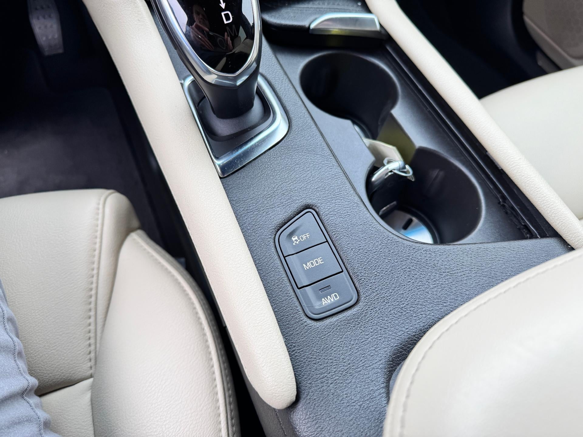 2019 Cadillac XT5 ALL WHEEL DRIVE / LEATHER / HEATED SEATS / LOCAL TRADE / 58K MILES