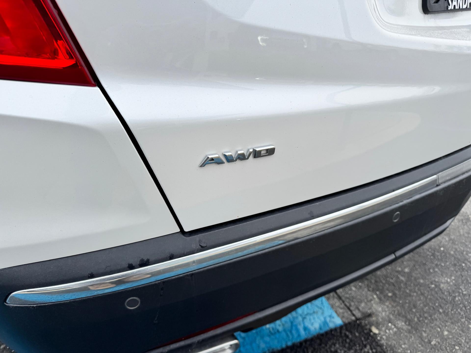 2019 Cadillac XT5 ALL WHEEL DRIVE / LEATHER / HEATED SEATS / LOCAL TRADE / 58K MILES