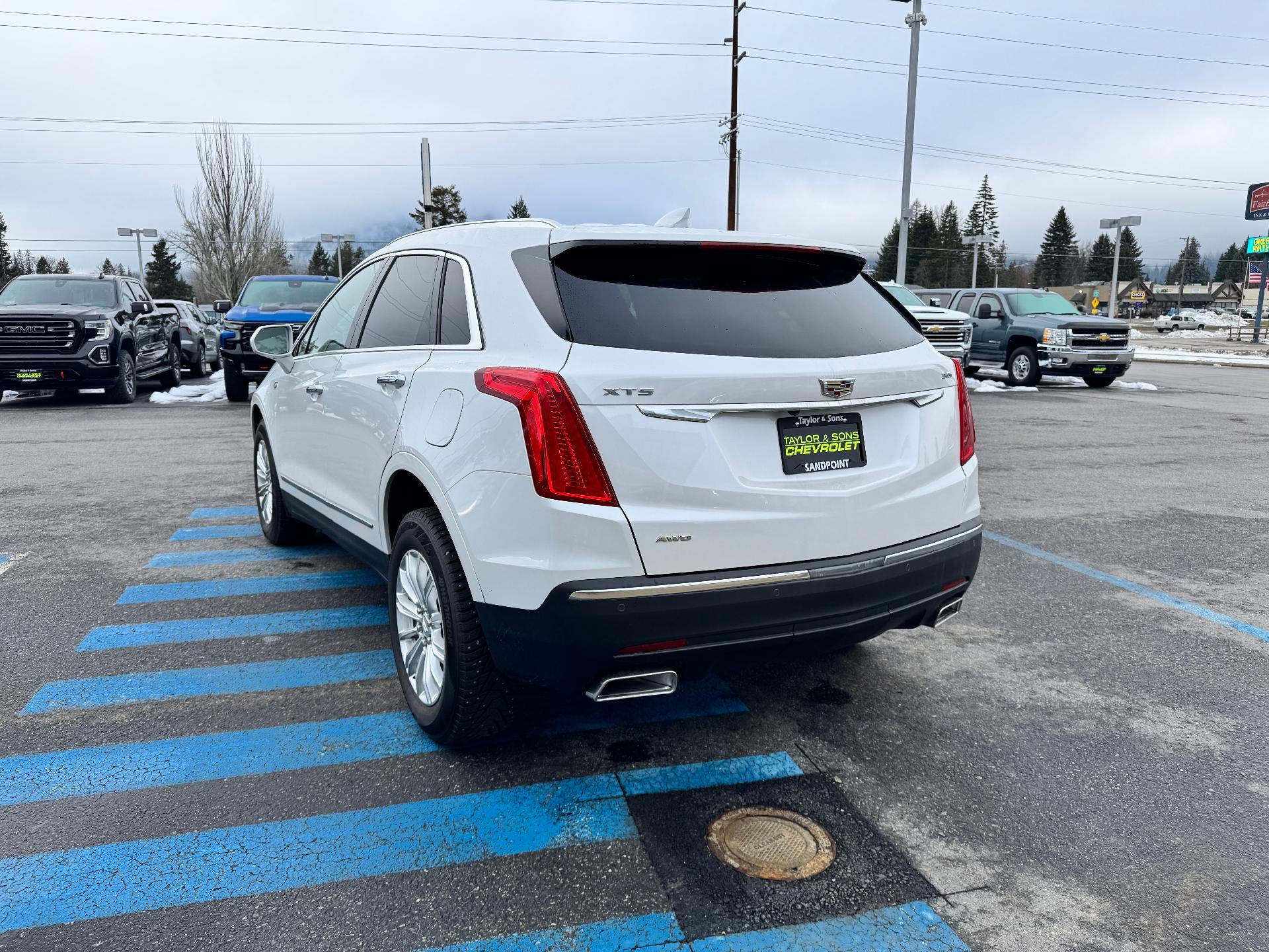 2019 Cadillac XT5 ALL WHEEL DRIVE / LEATHER / HEATED SEATS / LOCAL TRADE / 58K MILES