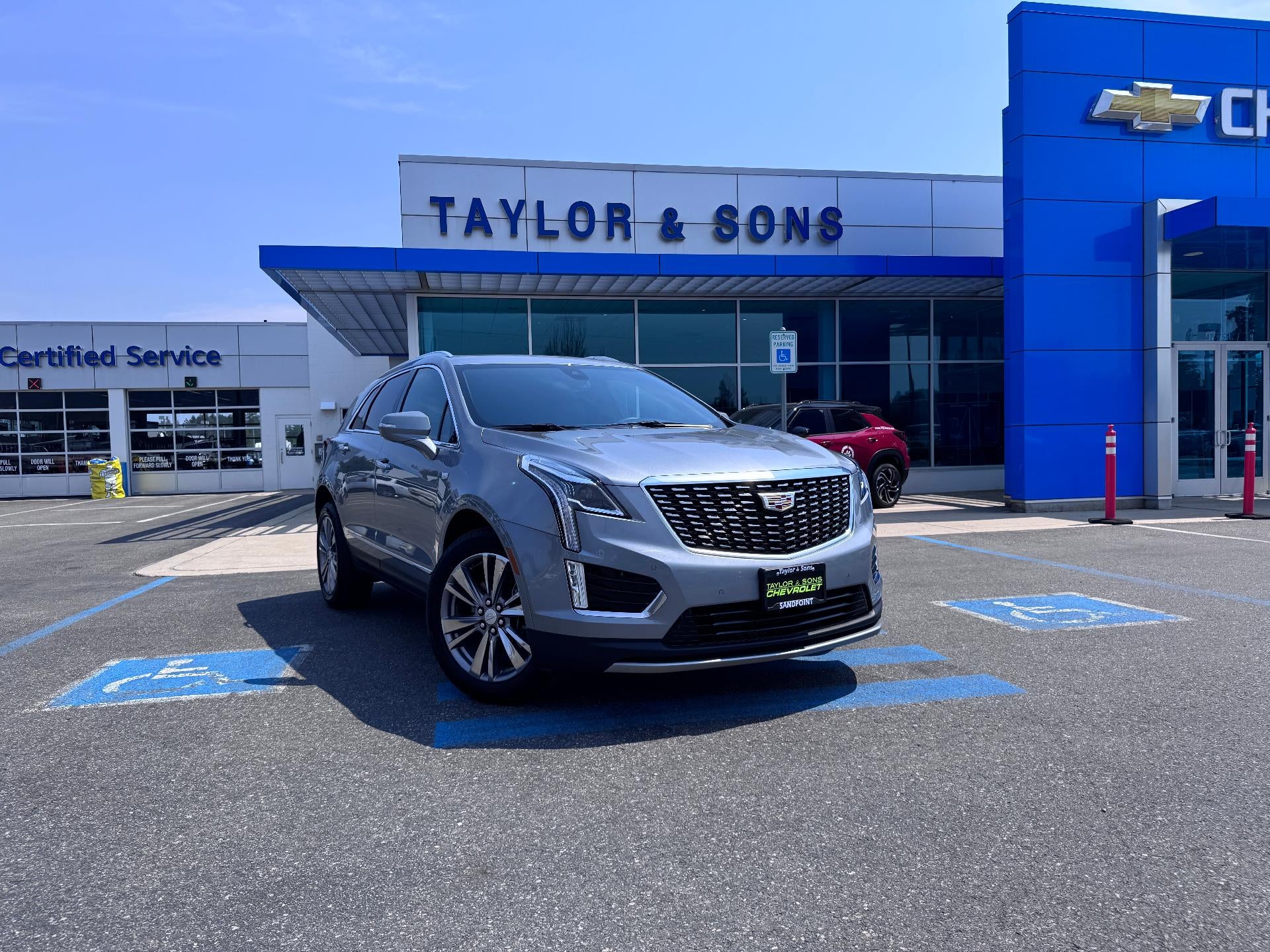 2025 Cadillac XT5 PREMIUM LUXURY / ALL WHEEL DRIVE / 3.6 LITER V6 / SUNROOF / WARRANTY / 22K MILES