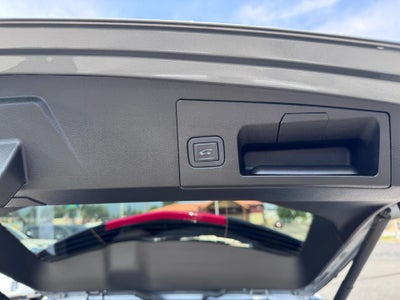 2025 Cadillac XT5 PREMIUM LUXURY / ALL WHEEL DRIVE / 3.6 LITER V6 / SUNROOF / WARRANTY / 22K MILES